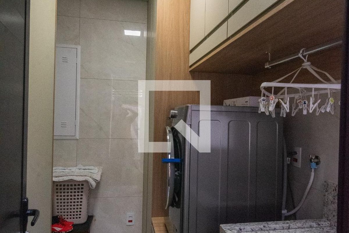 Casa à Venda - Swiss Park, 4 Quartos,  225 m2 em , Campinas - sp | SoloBR