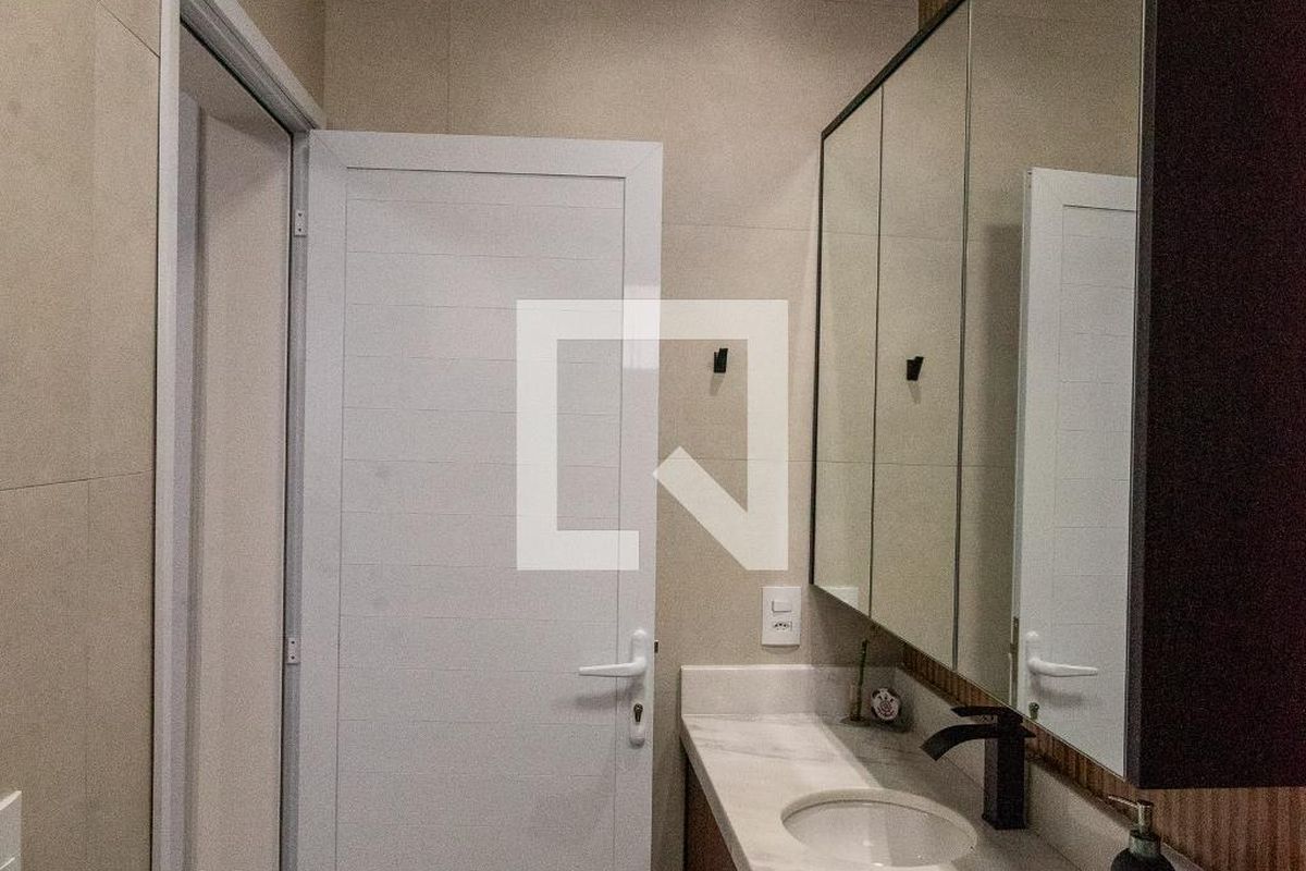 Casa à Venda - Swiss Park, 4 Quartos,  225 m2 em , Campinas - sp | SoloBR