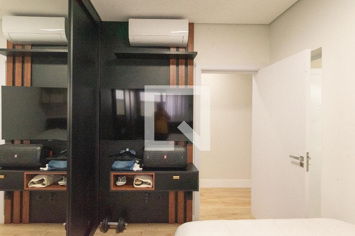 Casa à Venda - Swiss Park, 4 Quartos,  225 m2 em , Campinas - sp | SoloBR