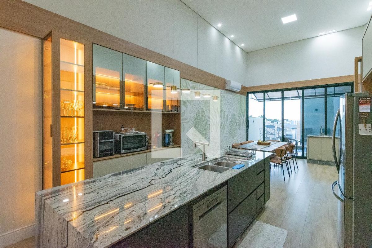 Casa à Venda - Swiss Park, 4 Quartos,  225 m2 em , Campinas - sp | SoloBR