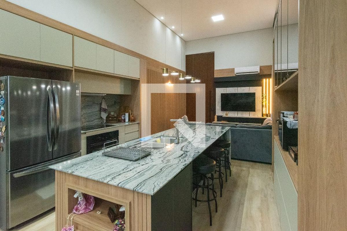 Casa à Venda - Swiss Park, 4 Quartos,  225 m2 em , Campinas - sp | SoloBR