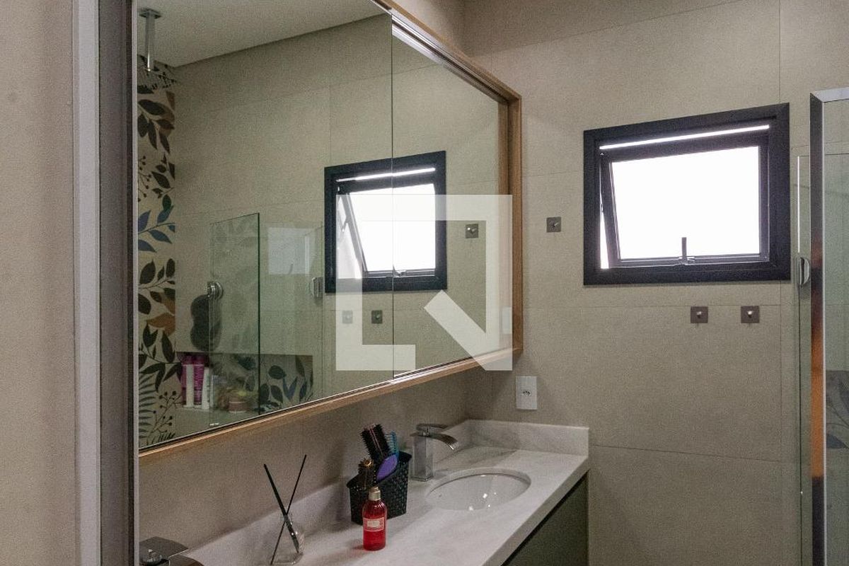 Casa à Venda - Swiss Park, 4 Quartos,  225 m2 em , Campinas - sp | SoloBR