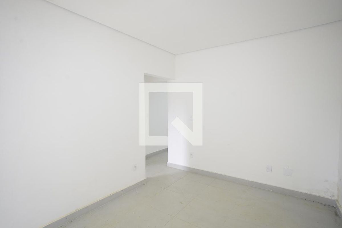 Casa, 4 quartos, 190 m² - Foto 1