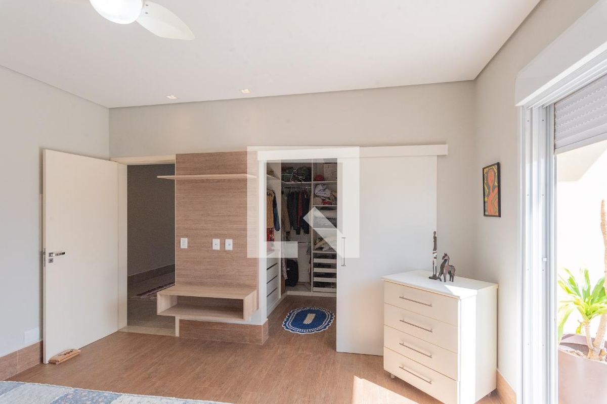 Casa à Venda - Swiss Park, 3 Quartos,  405 m2 em , Campinas - sp | SoloBR