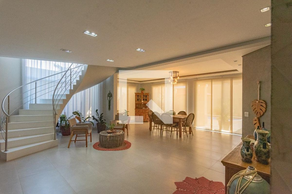 Casa à Venda - Swiss Park, 3 Quartos,  405 m2 em , Campinas - sp | SoloBR