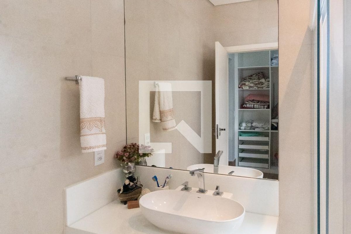 Casa à Venda - Swiss Park, 3 Quartos,  405 m2 em , Campinas - sp | SoloBR