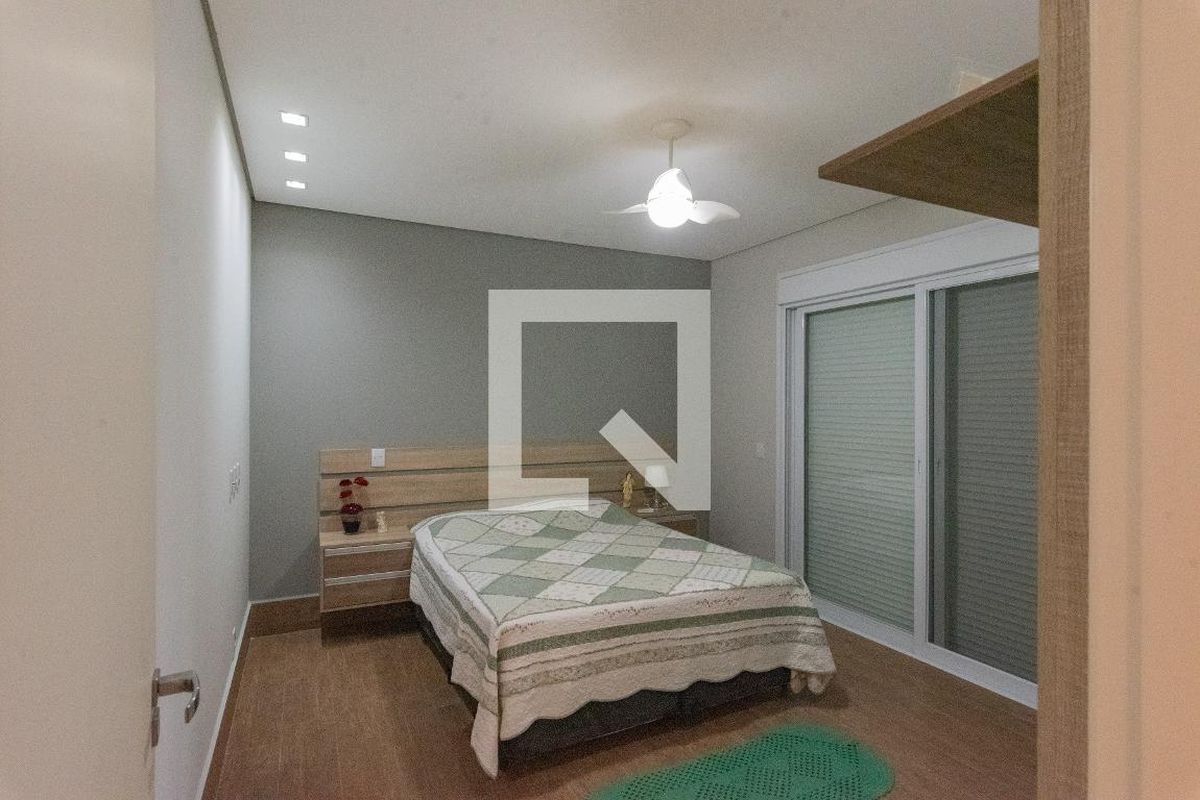 Casa à Venda - Swiss Park, 3 Quartos,  405 m2 em , Campinas - sp | SoloBR
