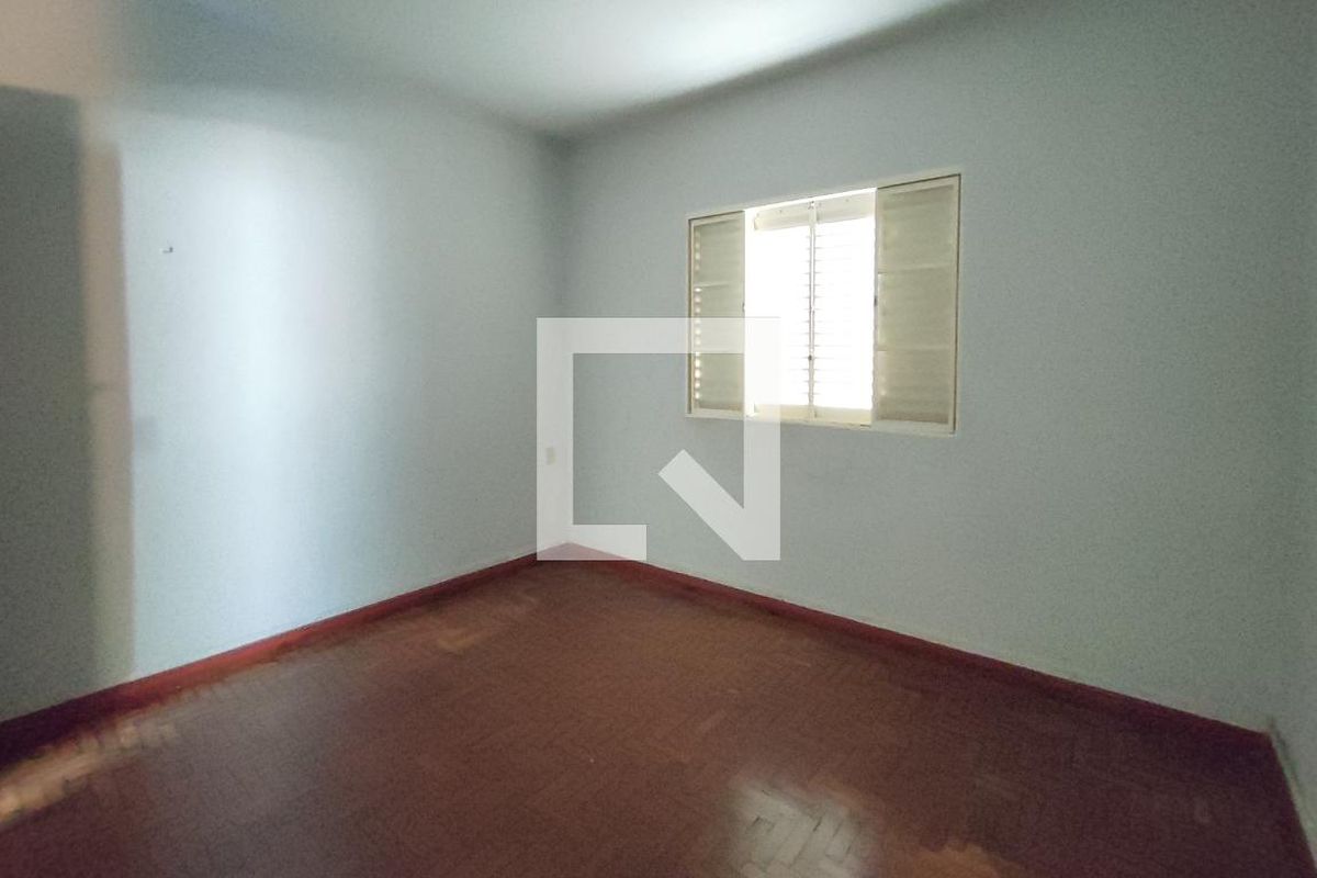 Casa à Venda - Cambuí, 4 Quartos,  300 m2 em , Campinas - sp | SoloBR