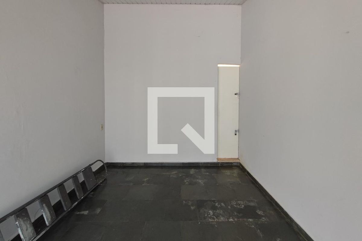 Casa à Venda - Cambuí, 4 Quartos,  300 m2 em , Campinas - sp | SoloBR