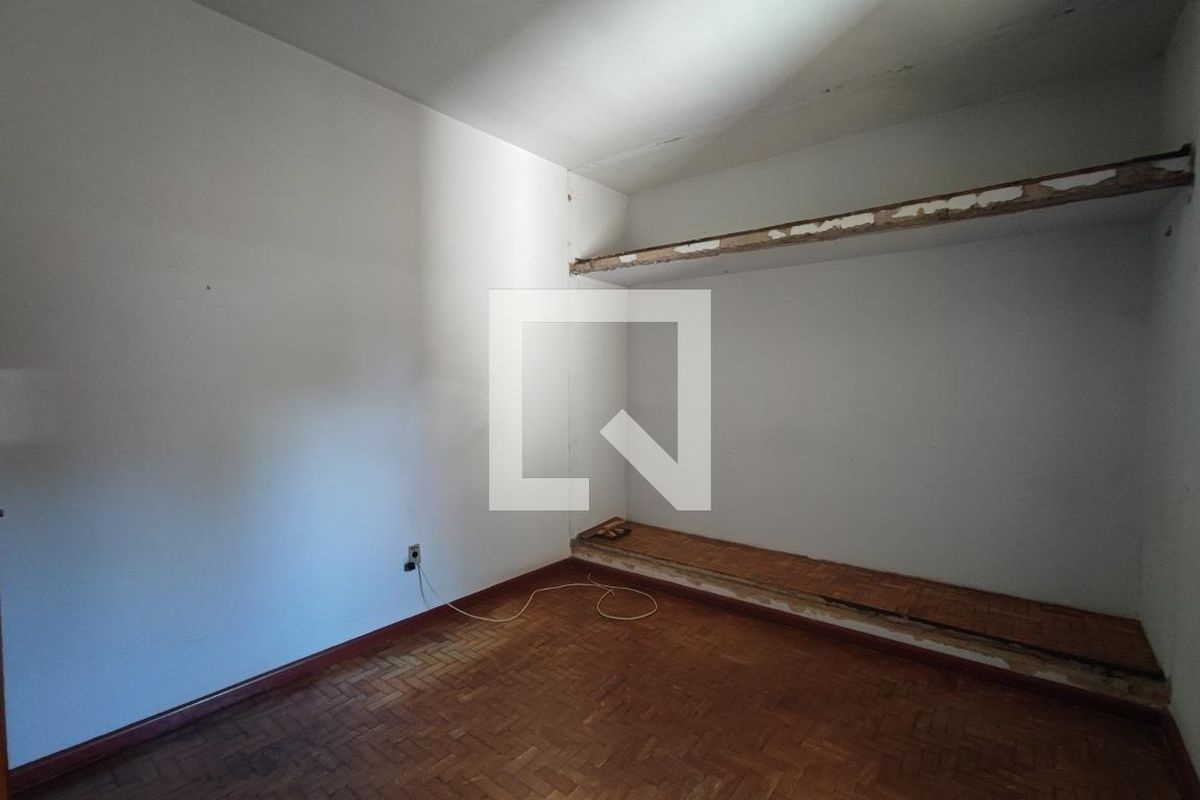 Casa à Venda - Cambuí, 4 Quartos,  300 m2 em , Campinas - sp | SoloBR