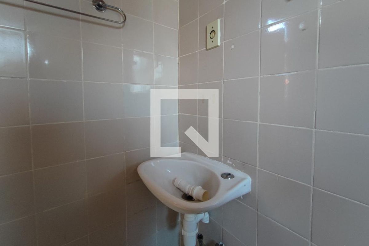 Casa à Venda - Cambuí, 4 Quartos,  300 m2 em , Campinas - sp | SoloBR