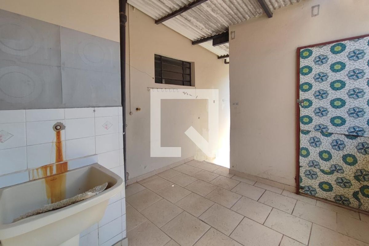 Casa à Venda - Cambuí, 4 Quartos,  300 m2 em , Campinas - sp | SoloBR