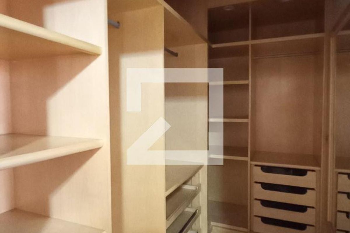 Casa à Venda - Jardim do Lago, 3 Quartos,  250 m2 em , Campinas - sp | SoloBR