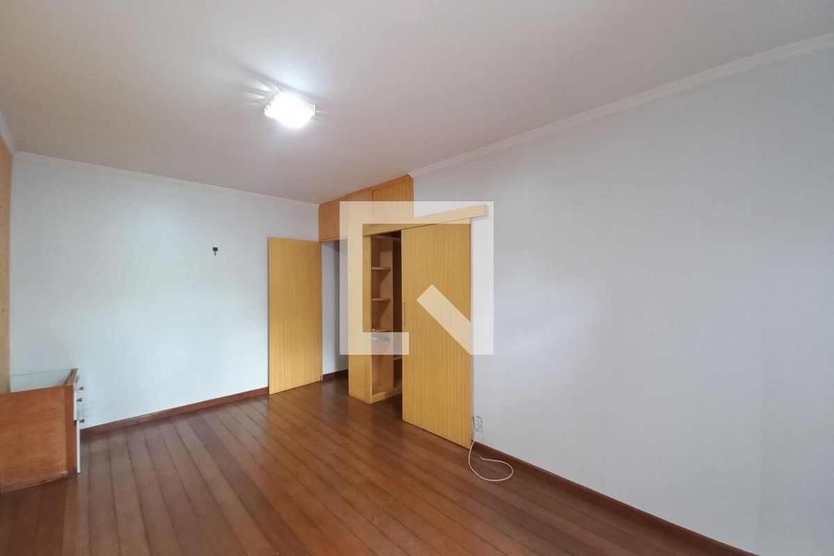 Casa à Venda - Jardim do Lago, 3 Quartos,  250 m2 em , Campinas - sp | SoloBR