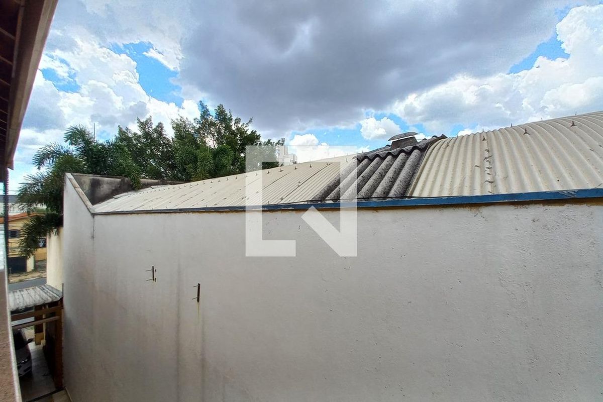 Casa à Venda - Jardim do Lago, 3 Quartos,  250 m2 em , Campinas - sp | SoloBR