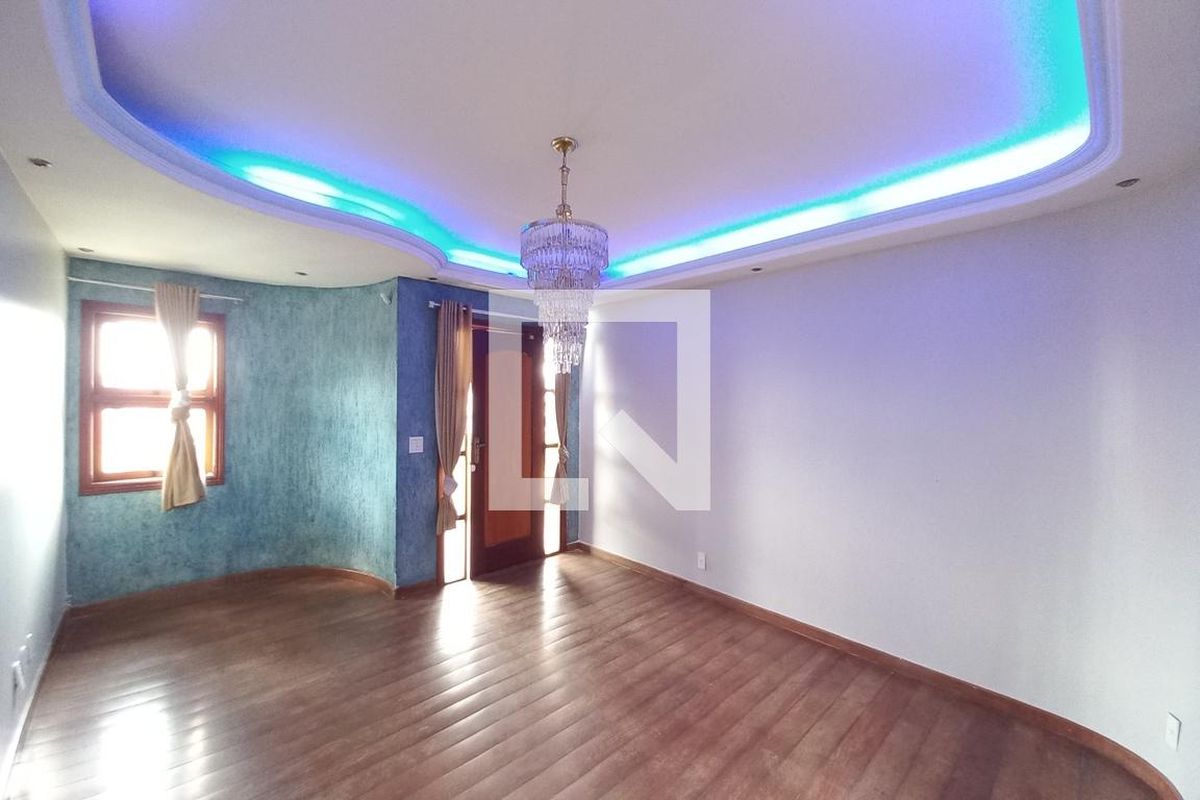 Casa à Venda - Jardim do Lago, 3 Quartos,  250 m2 em , Campinas - sp | SoloBR