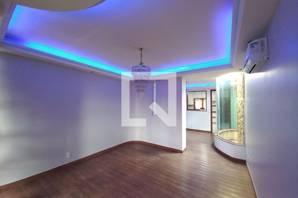 Casa à Venda - Jardim do Lago, 3 Quartos,  250 m2 em , Campinas - sp | SoloBR