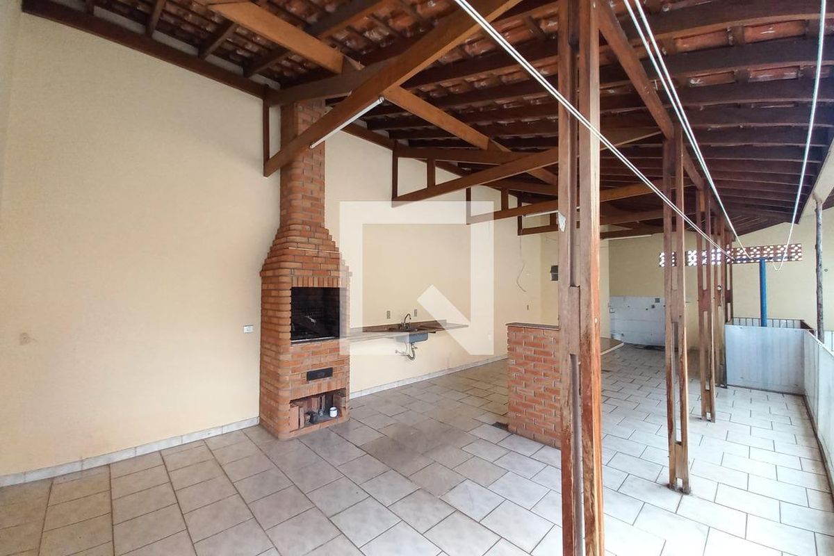 Casa à Venda - Jardim do Lago, 3 Quartos,  250 m2 em , Campinas - sp | SoloBR