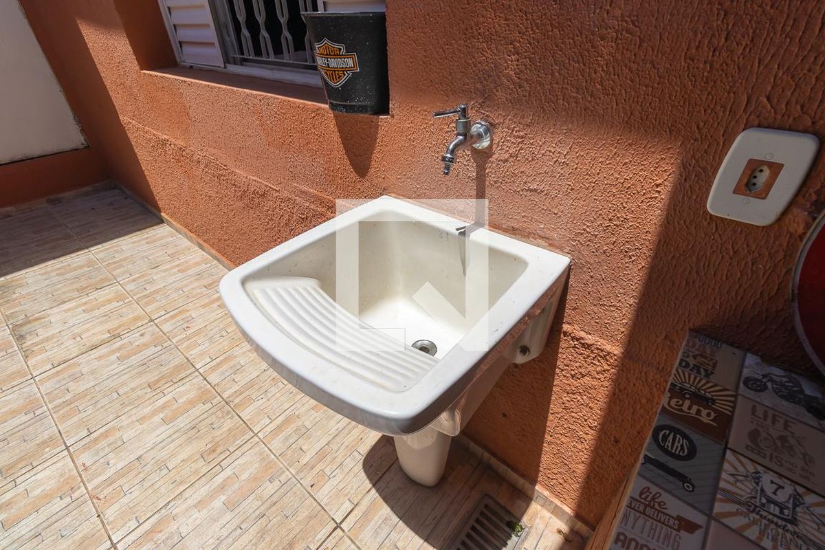 Casa à Venda - Taquaral, 2 Quartos,  172 m2 em , Campinas - sp | SoloBR