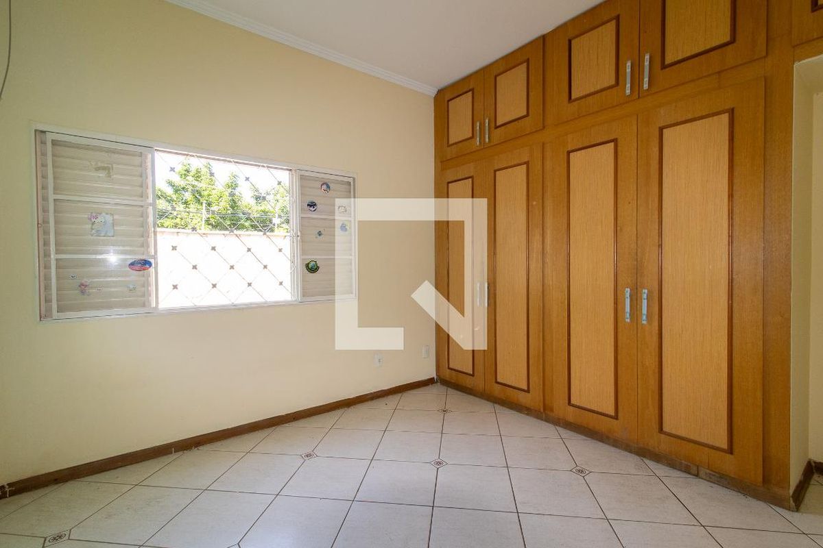 Casa à Venda - Taquaral, 3 Quartos,  140 m2 em , Campinas - sp | SoloBR