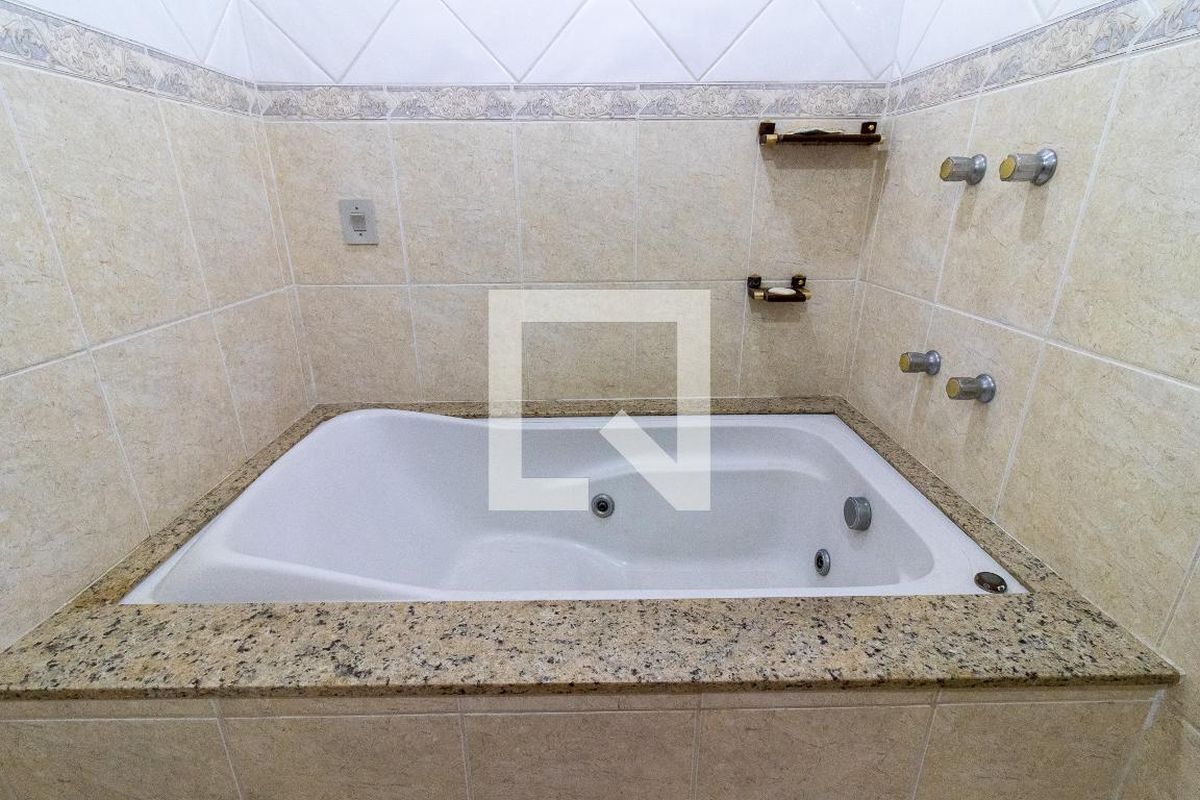 Casa à Venda - Taquaral, 3 Quartos,  140 m2 em , Campinas - sp | SoloBR