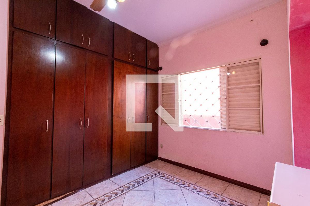 Casa à Venda - Taquaral, 3 Quartos,  140 m2 em , Campinas - sp | SoloBR
