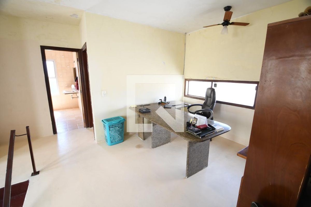 Casa à Venda - Jardim Flamboyant, 4 Quartos,  258 m2 em , Campinas - sp | SoloBR