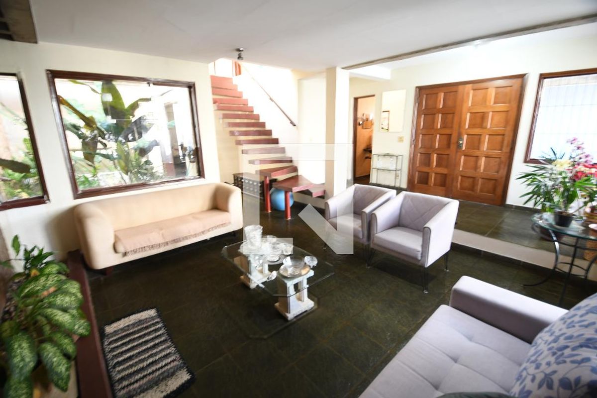 Casa à Venda - Jardim Flamboyant, 4 Quartos,  258 m2 em , Campinas - sp | SoloBR