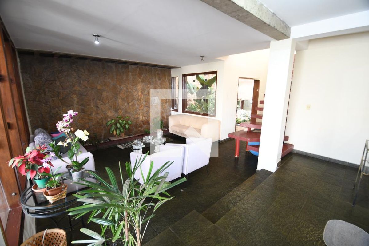 Casa à Venda - Jardim Flamboyant, 4 Quartos,  258 m2 em , Campinas - sp | SoloBR