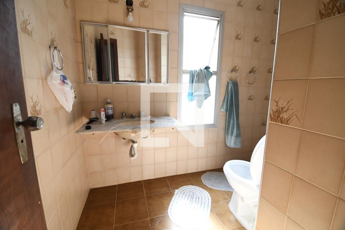 Casa à Venda - Jardim Flamboyant, 4 Quartos,  258 m2 em , Campinas - sp | SoloBR