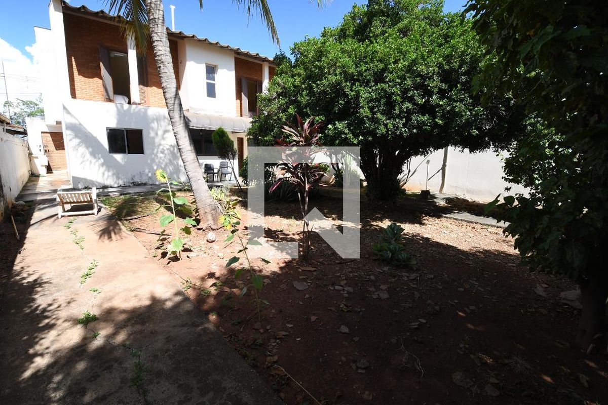 Casa à Venda - Jardim Flamboyant, 4 Quartos,  258 m2 em , Campinas - sp | SoloBR