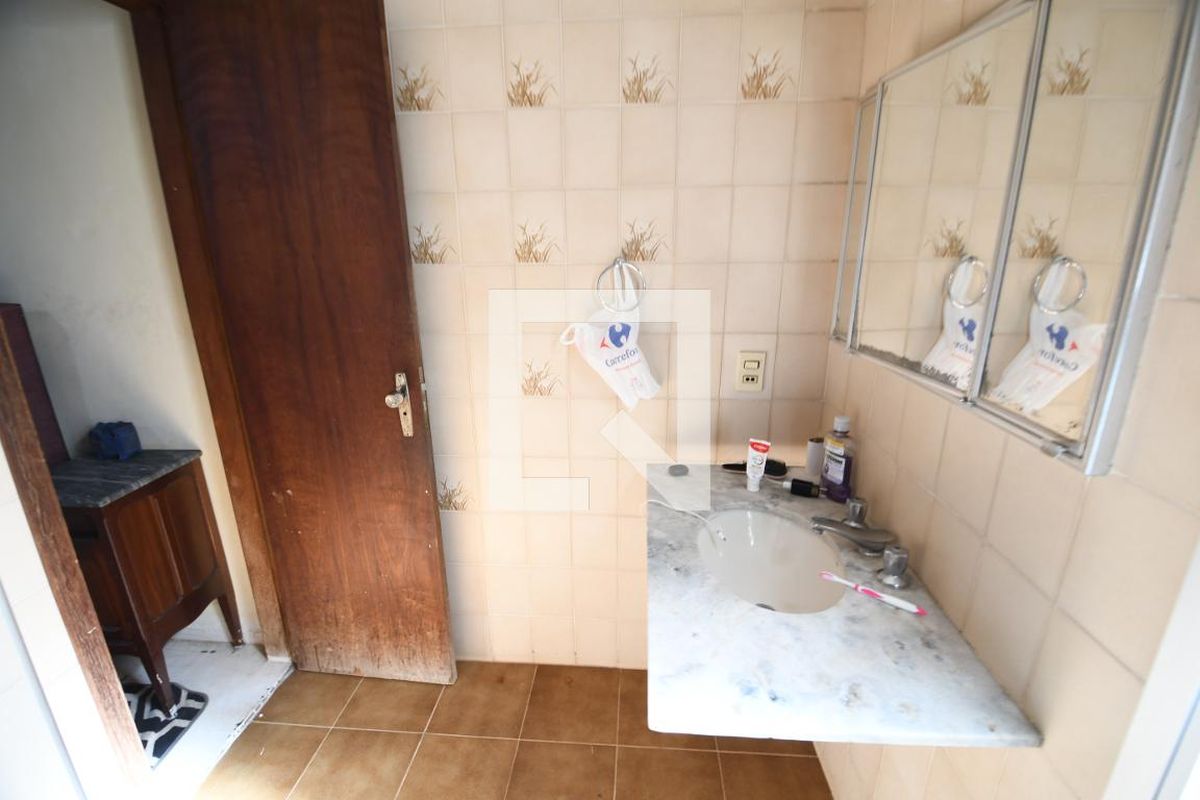 Casa à Venda - Jardim Flamboyant, 4 Quartos,  258 m2 em , Campinas - sp | SoloBR