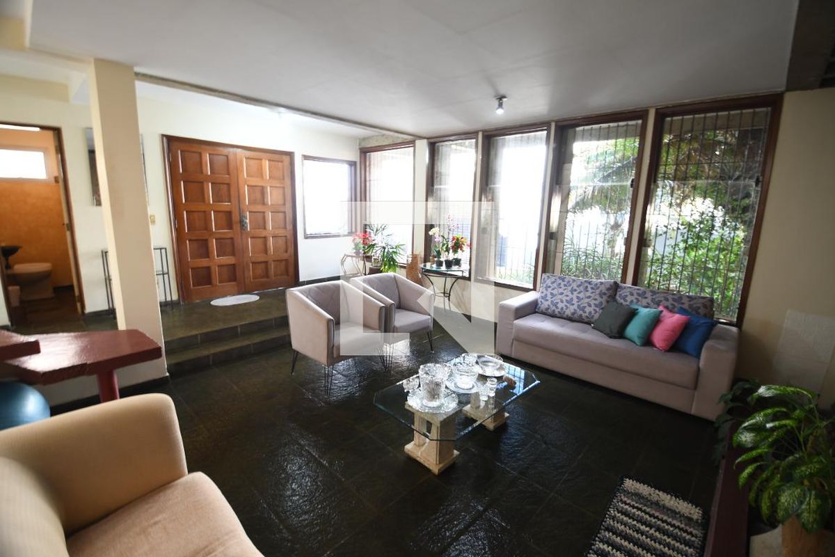Casa à Venda - Jardim Flamboyant, 4 Quartos,  258 m2 em , Campinas - sp | SoloBR