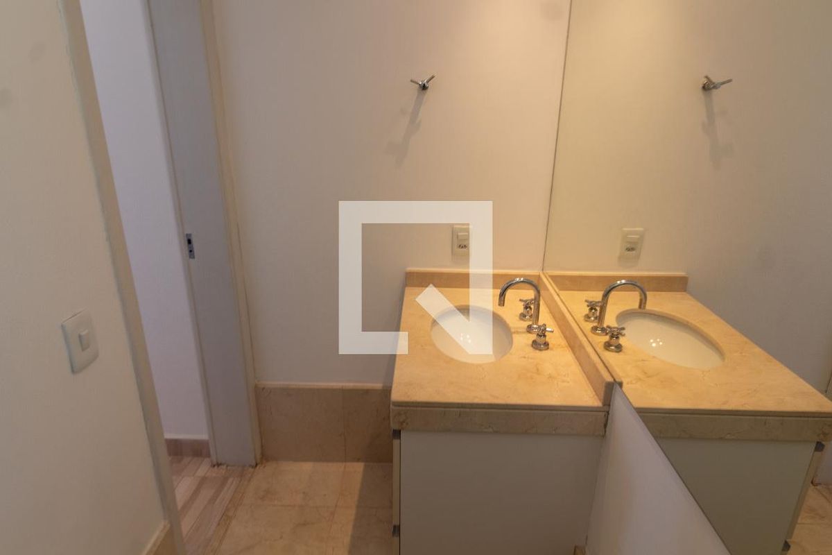 Apartamento à Venda - Mansões Santo Antônio, 3 Quartos,  210 m2 em , Campinas - sp | SoloBR