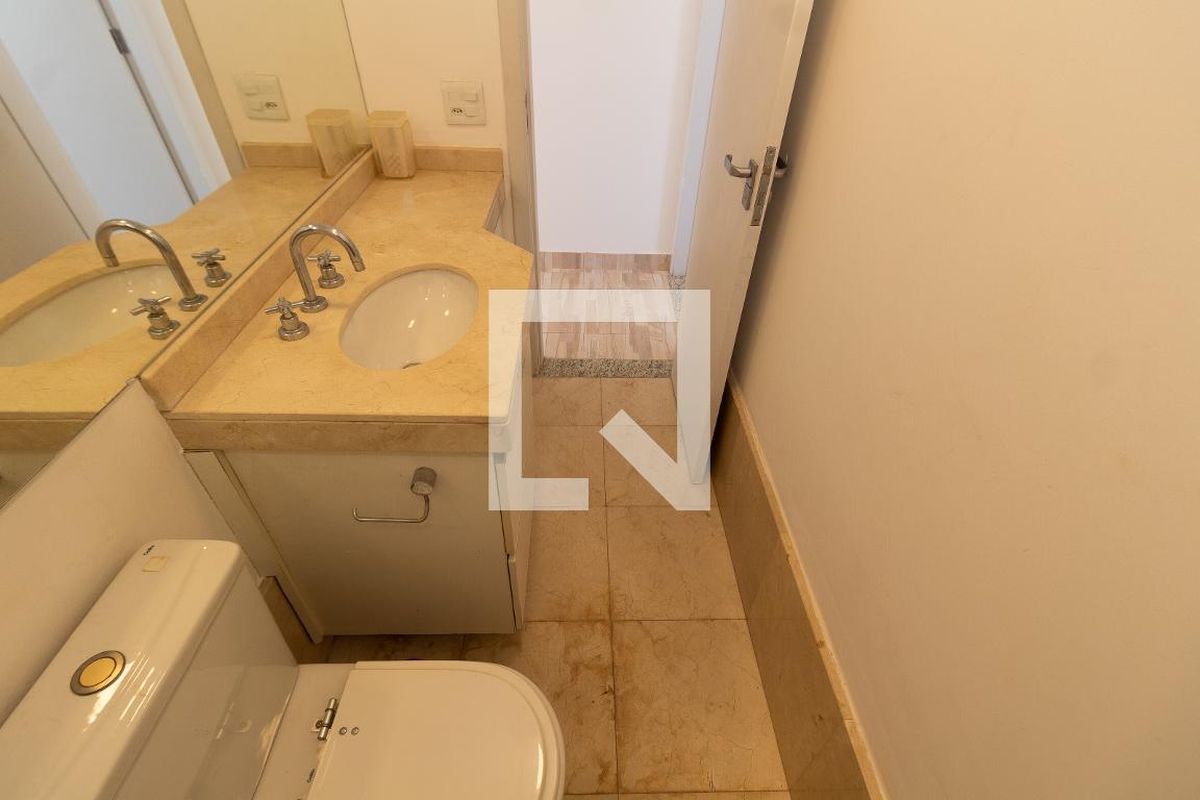 Apartamento à Venda - Mansões Santo Antônio, 3 Quartos,  210 m2 em , Campinas - sp | SoloBR