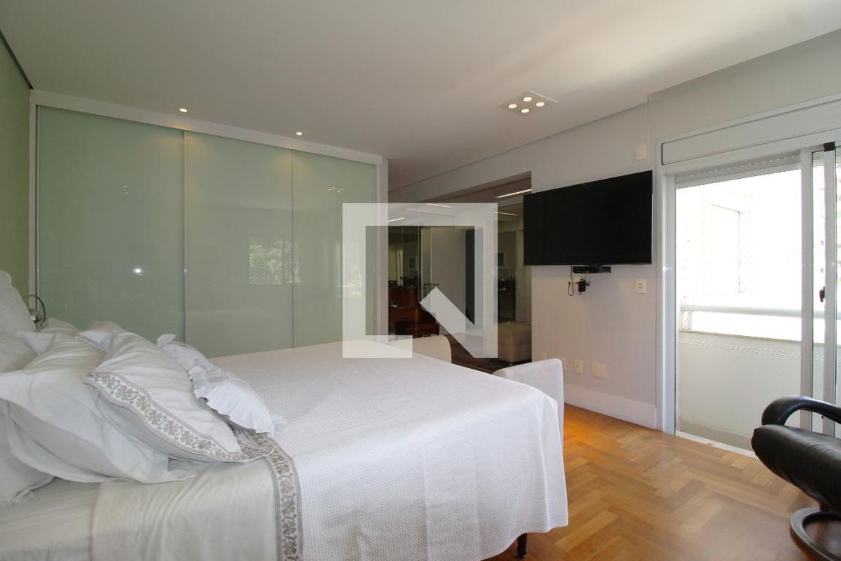 Apartamento, 3 quartos, 280 m² - Foto 66