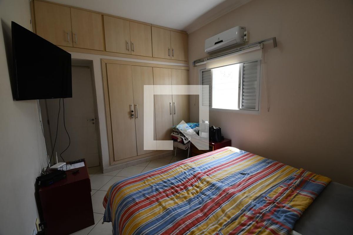 Casa à Venda - Taquaral, 3 Quartos,  189 m2 em , Campinas - sp | SoloBR