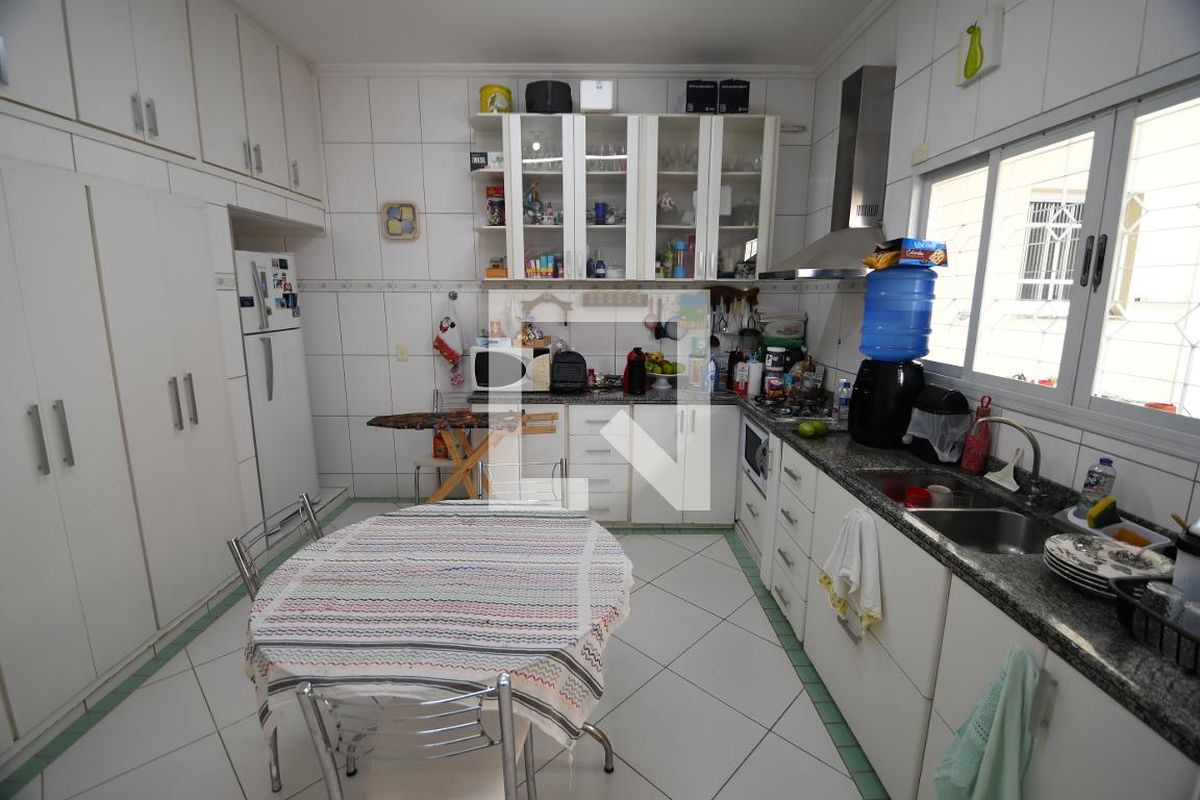 Casa à Venda - Taquaral, 3 Quartos,  189 m2 em , Campinas - sp | SoloBR