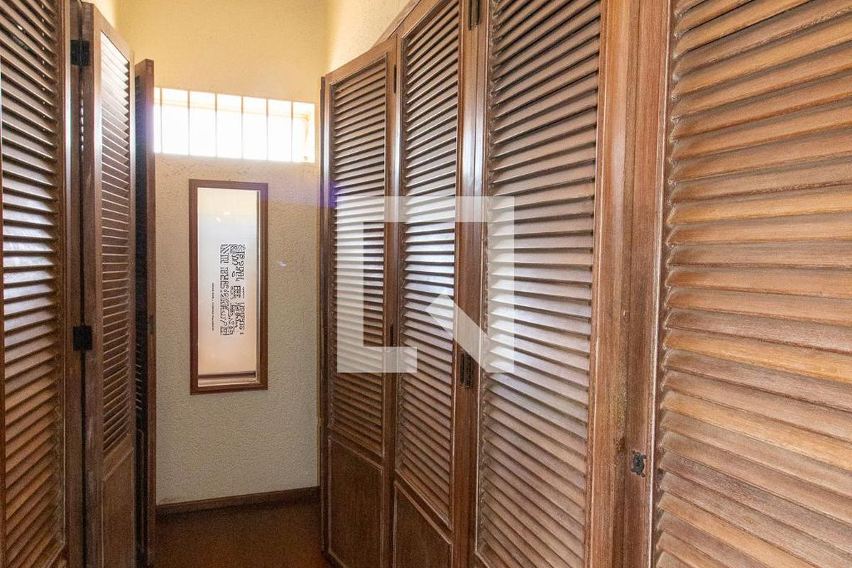 Casa à Venda - Jardim Planalto, 5 Quartos,  380 m2 em , Campinas - sp | SoloBR