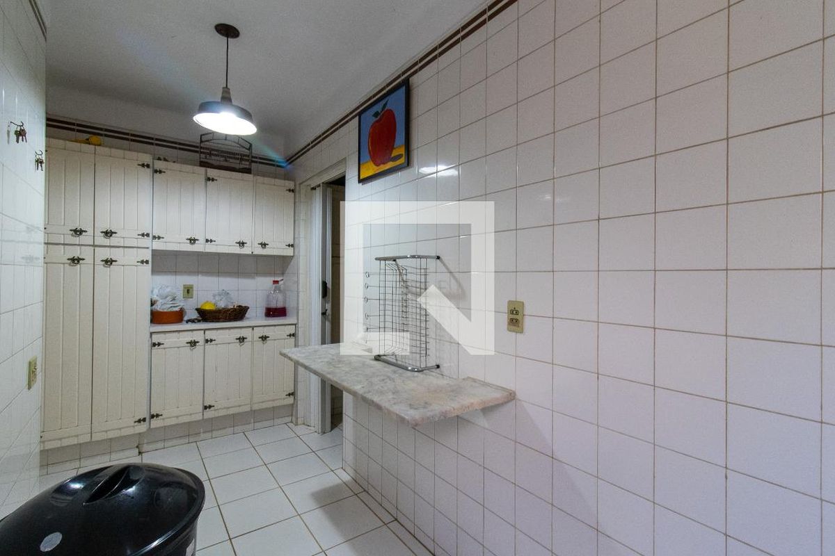 Casa à Venda - Jardim Planalto, 5 Quartos,  380 m2 em , Campinas - sp | SoloBR