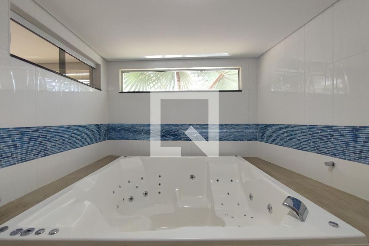 Casa à Venda - Swiss Park, 5 Quartos,  560 m2 em , Campinas - sp | SoloBR