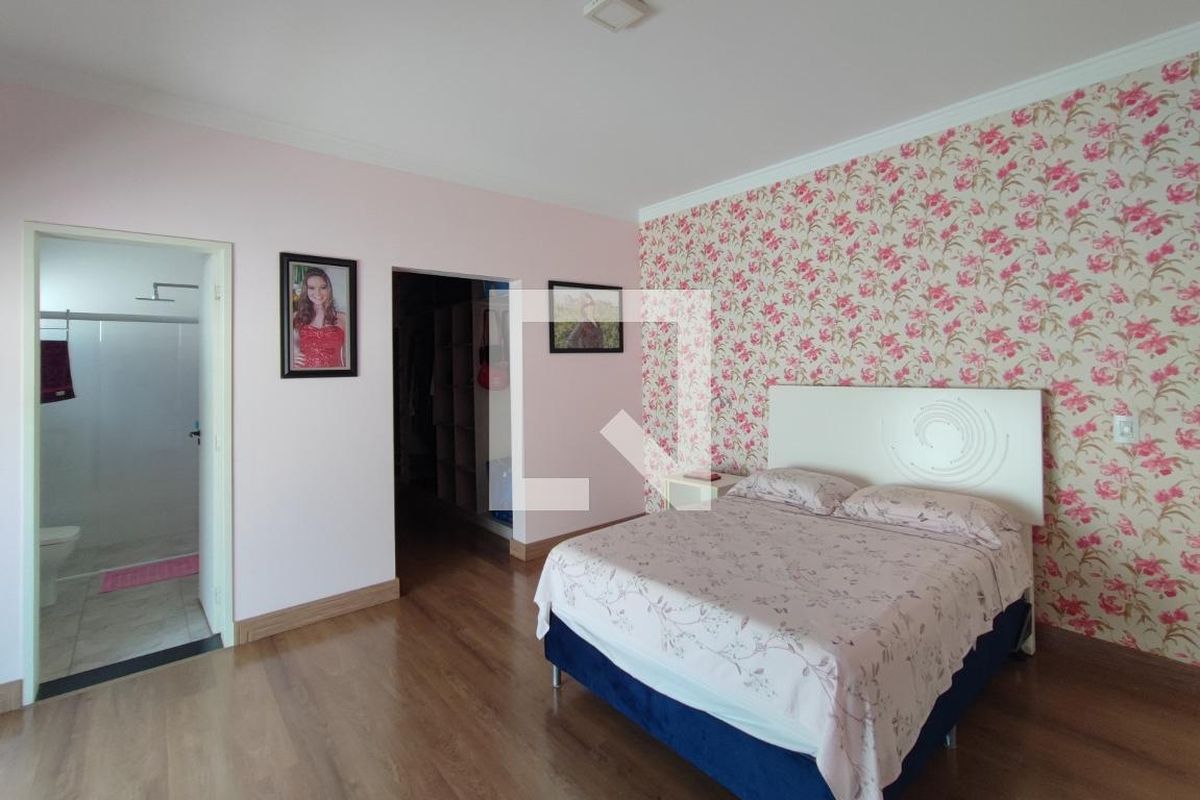 Casa à Venda - Swiss Park, 5 Quartos,  560 m2 em , Campinas - sp | SoloBR