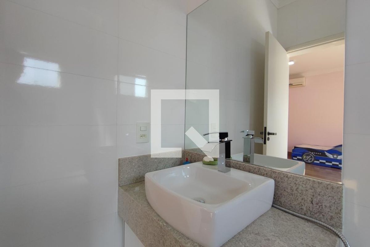 Casa à Venda - Swiss Park, 5 Quartos,  560 m2 em , Campinas - sp | SoloBR