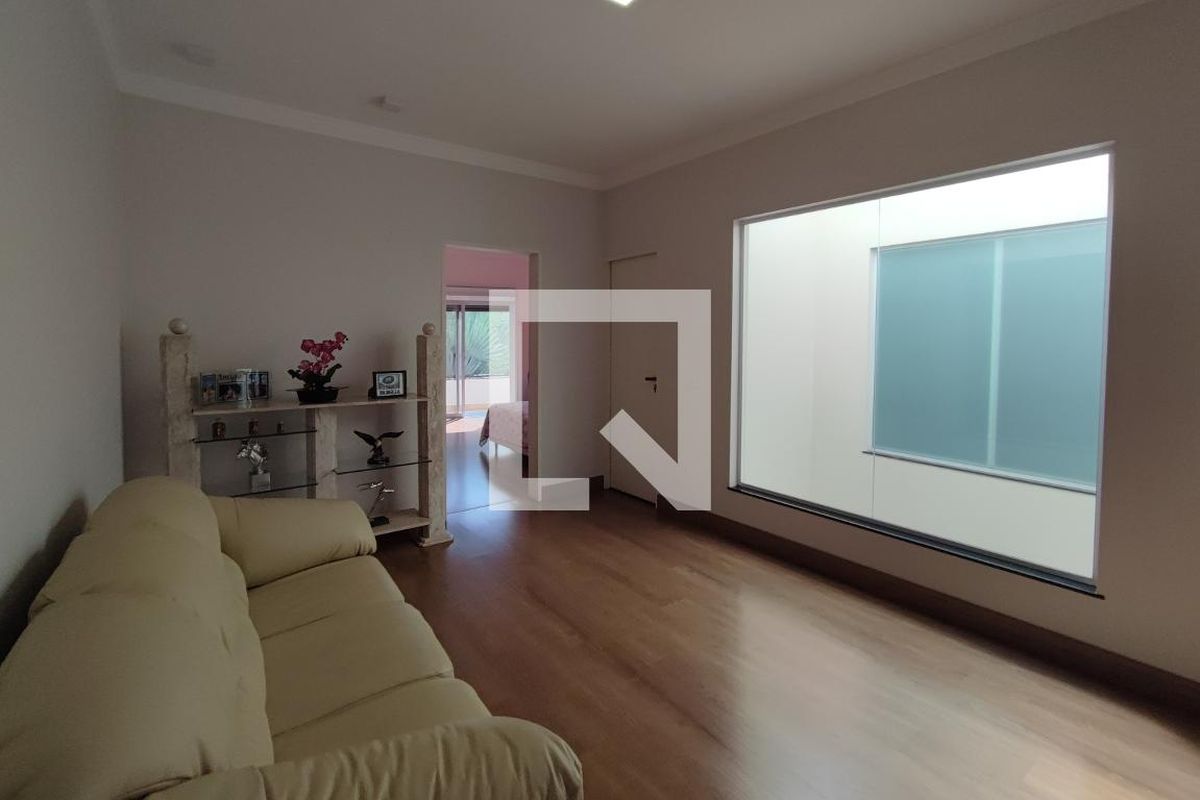 Casa à Venda - Swiss Park, 5 Quartos,  560 m2 em , Campinas - sp | SoloBR