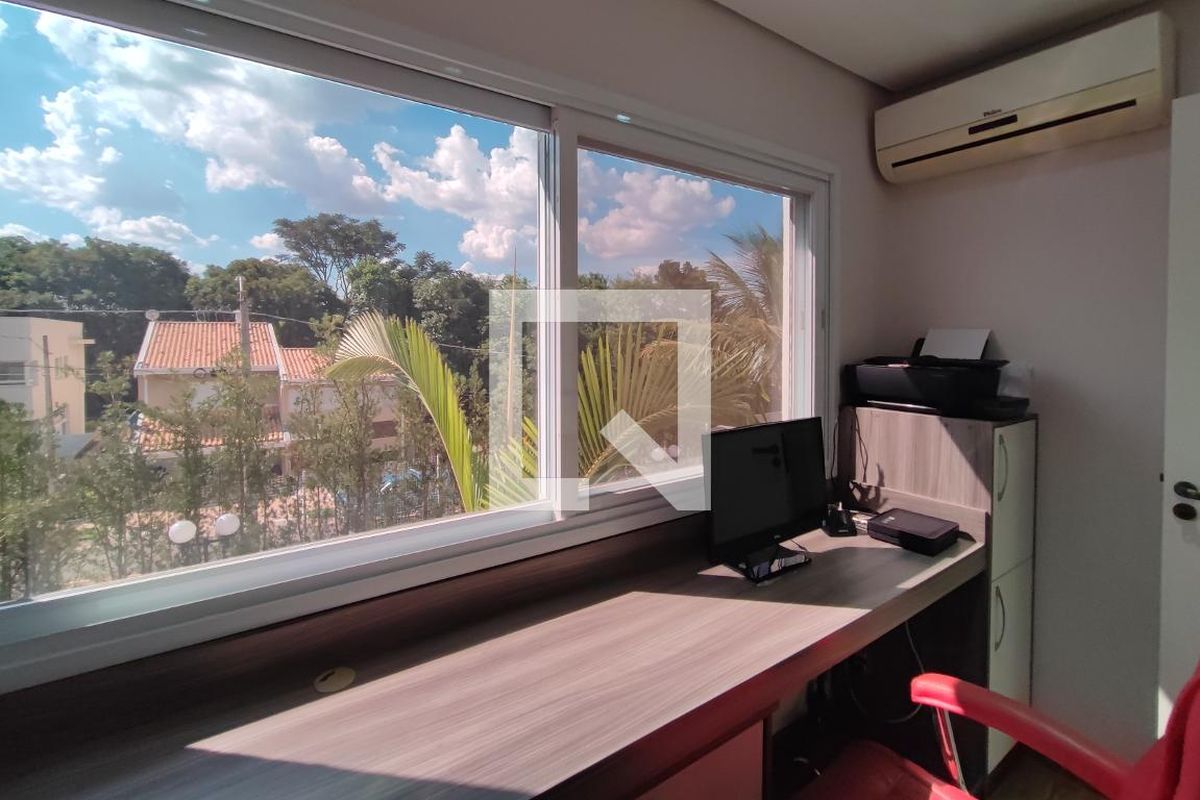 Casa à Venda - Swiss Park, 5 Quartos,  560 m2 em , Campinas - sp | SoloBR