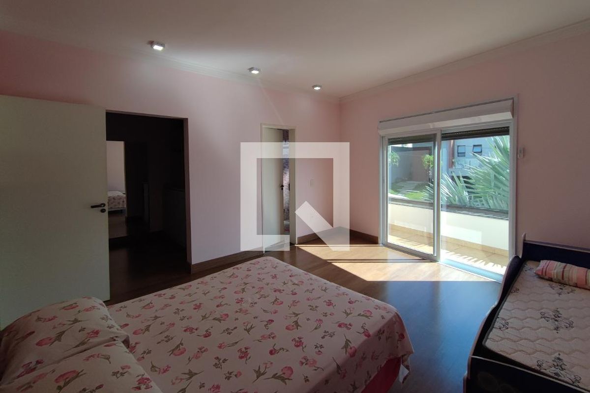 Casa à Venda - Swiss Park, 5 Quartos,  560 m2 em , Campinas - sp | SoloBR