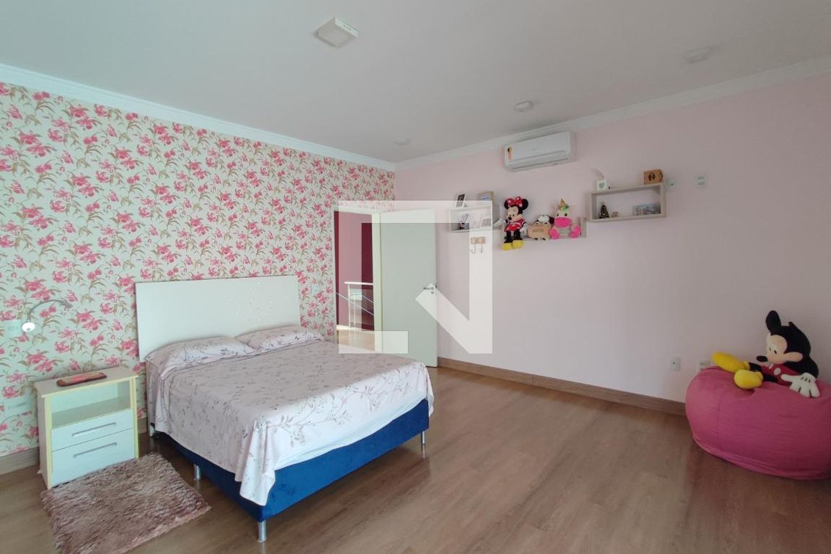 Casa à Venda - Swiss Park, 5 Quartos,  560 m2 em , Campinas - sp | SoloBR