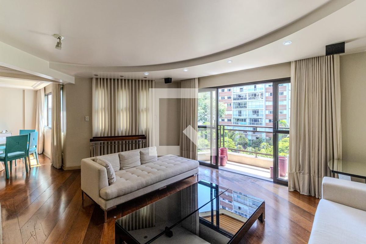 Apartamento, 3 quartos, 160 m² - Foto 1