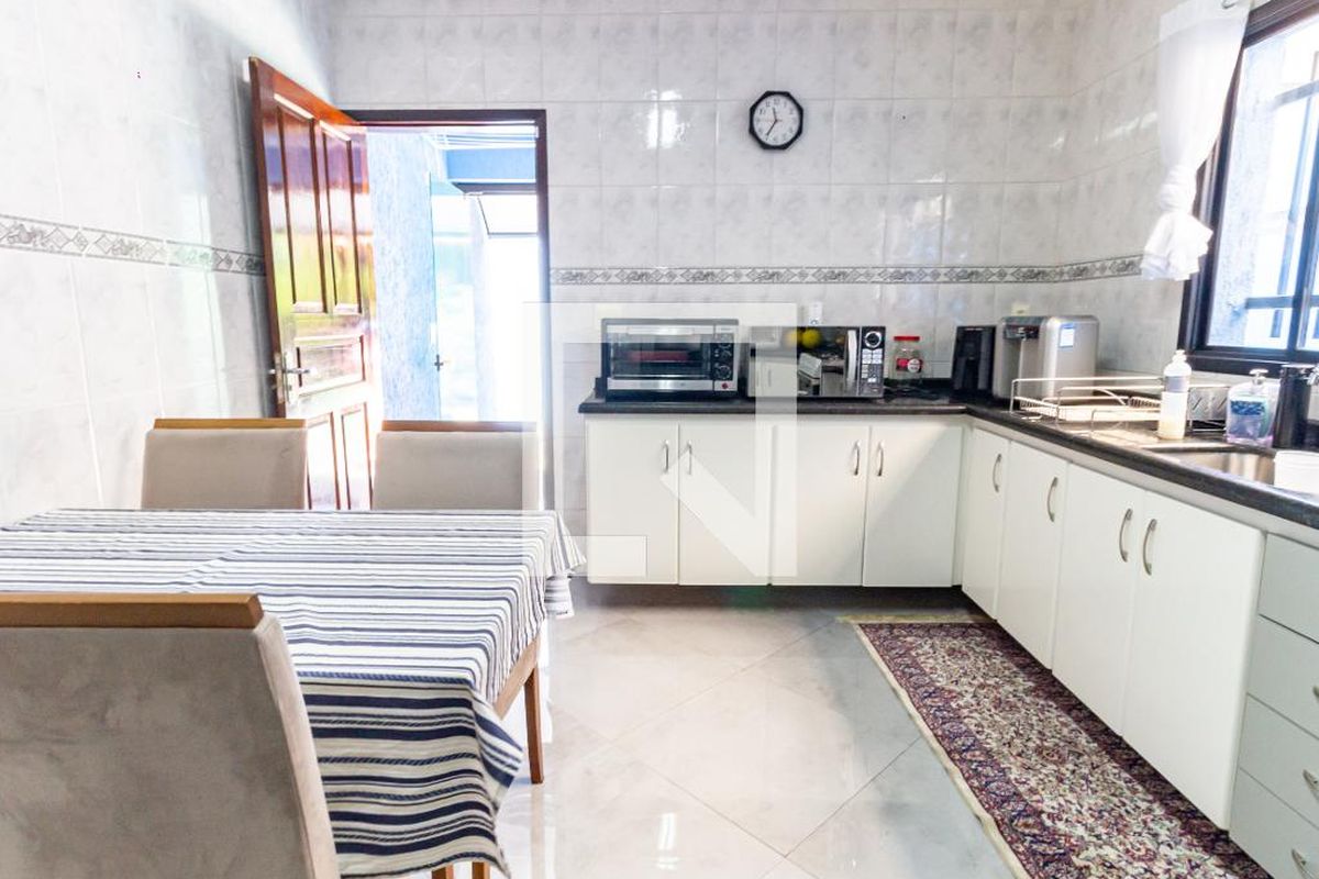 Casa, 3 quartos, 200 m² - Foto 78