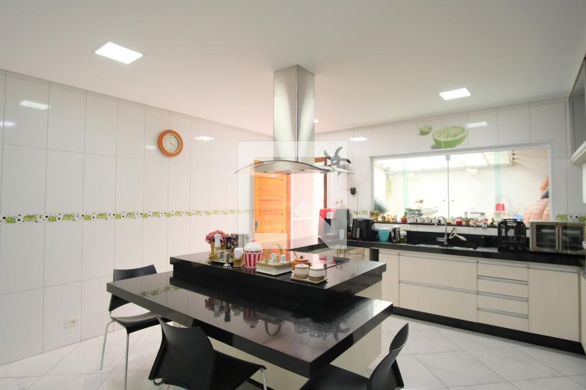 Casa, 3 quartos, 256 m² - Foto 78